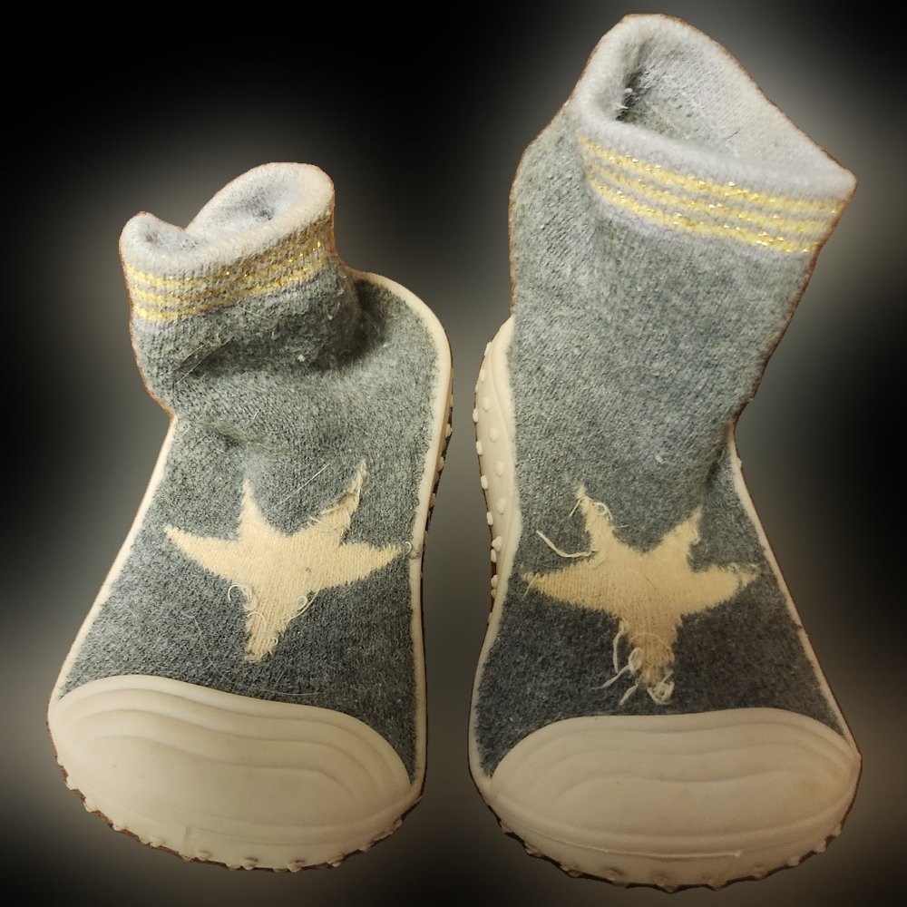 Lot of toddler shoes - Picture 4 of 8
